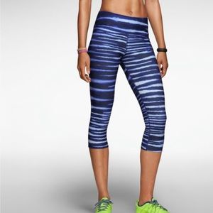 Nike Blue Legend 2.0 Tiger Training Crop Legging Size S